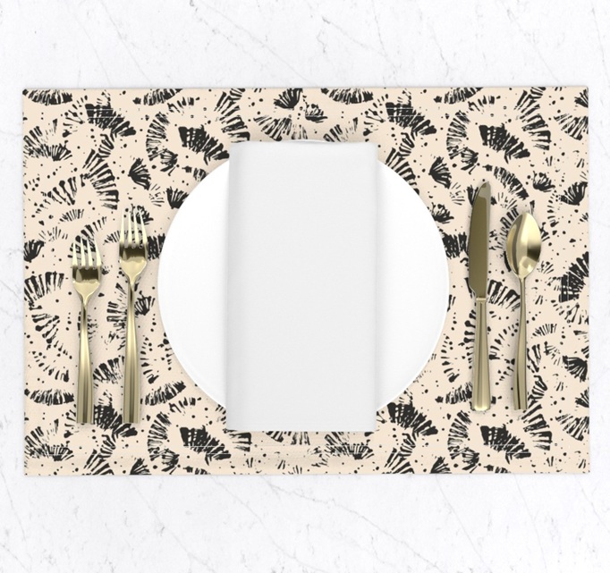 "Like Japanese Fans" - Tovaglietta - by Fotopoiesi su Spoonflower